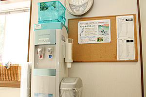 �~�l�����E�H�[�^�[